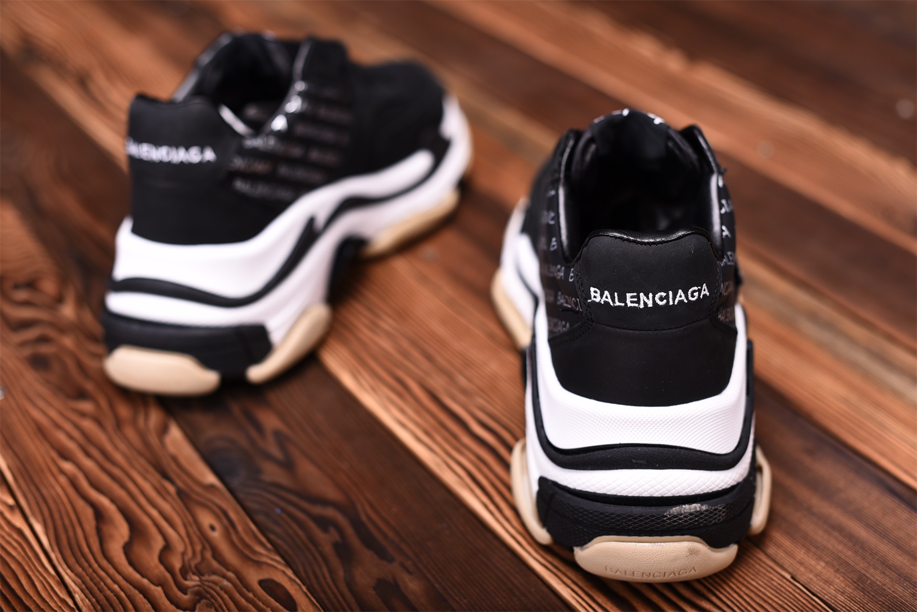 Balenciaga Triple S 483561W06E11012 Black Silver Sneaker Balenciaga For Sale